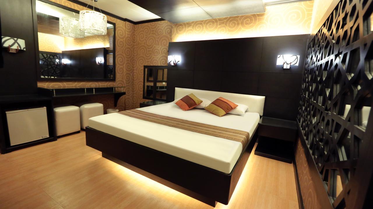 Hotel 2016 Манила Экстерьер фото
